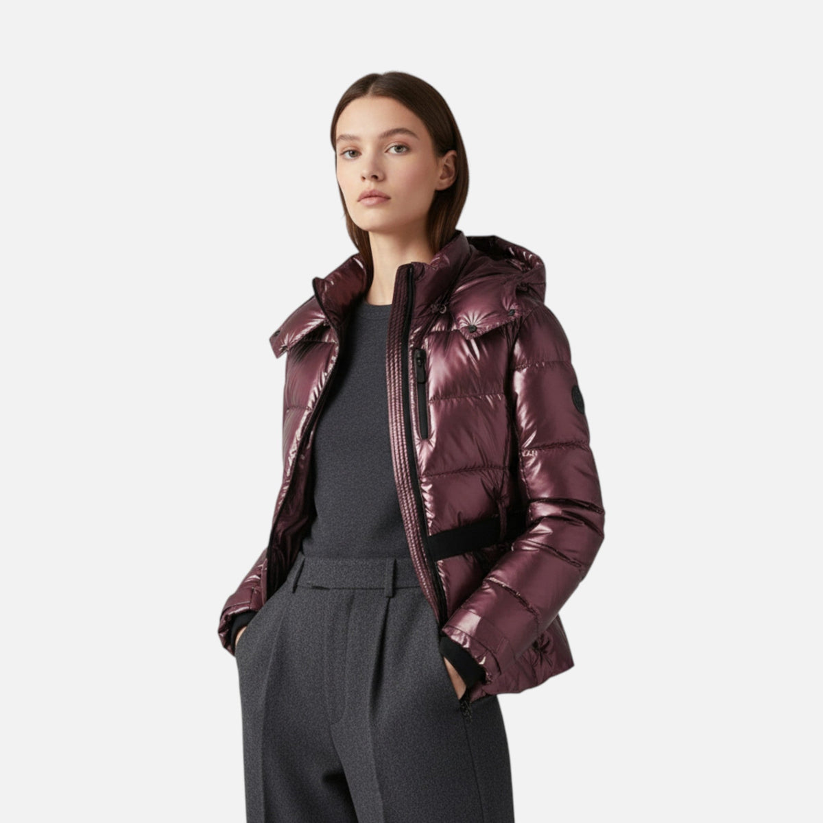 Doudoune Femme Chaude avec Capuche – Légère, Confortable & Coupe Féminine