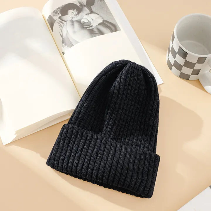 Bonnet en Maille Côtelée pour Femme | Chaleur et Style Moderne