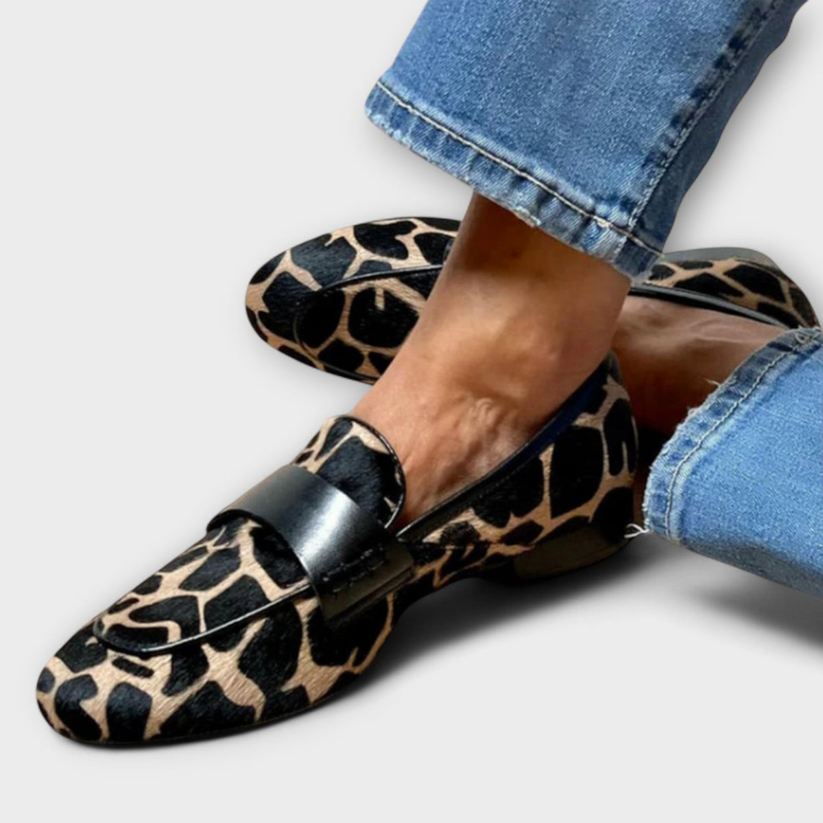 Loafers Femme Élégants à Motif Animal et Finitions Raffinées