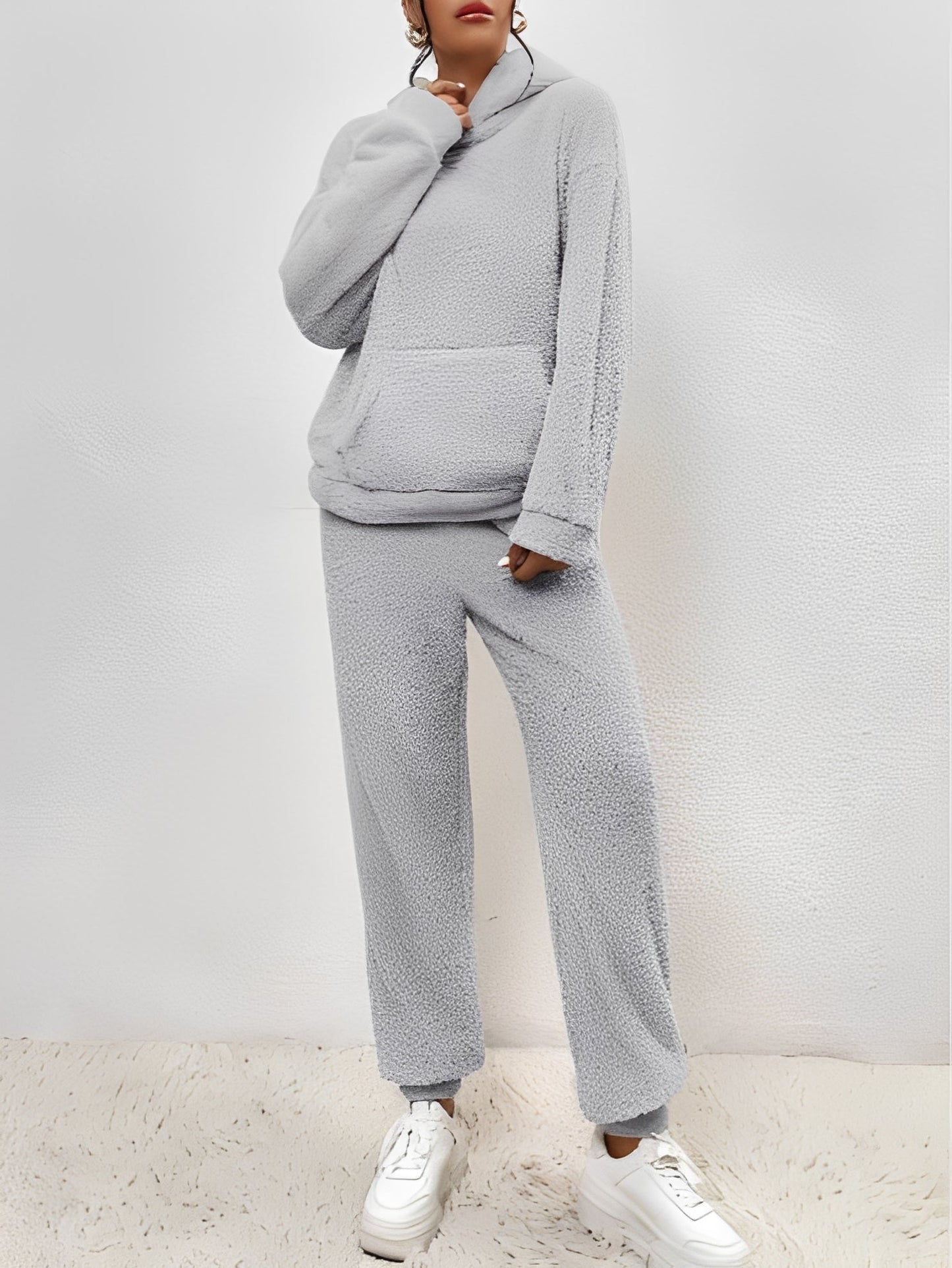 Ensemble Fleece Femme Confortable avec Capuche | Douceur et Bien-être au Quotidien