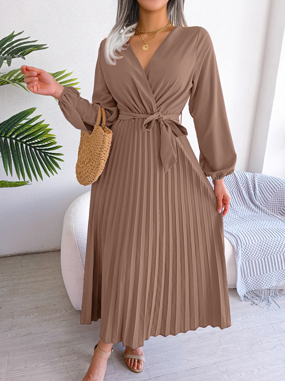 Robe Maxi Femme Élégante Plissée avec Ceinture et Silhouette Féminine