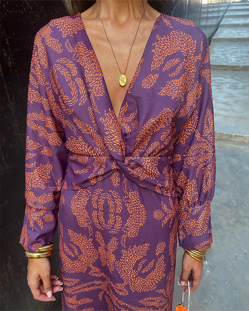 Robe portefeuille fluide à encolure en V profonde – Élégante, féminine & expressive