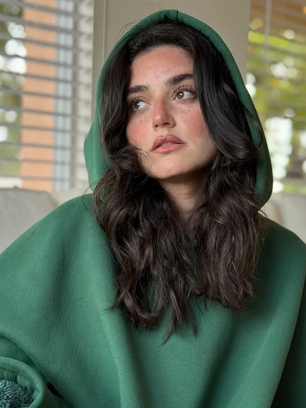 Jeanne | Plaid à capuche en polaire unisexe ultra-doux