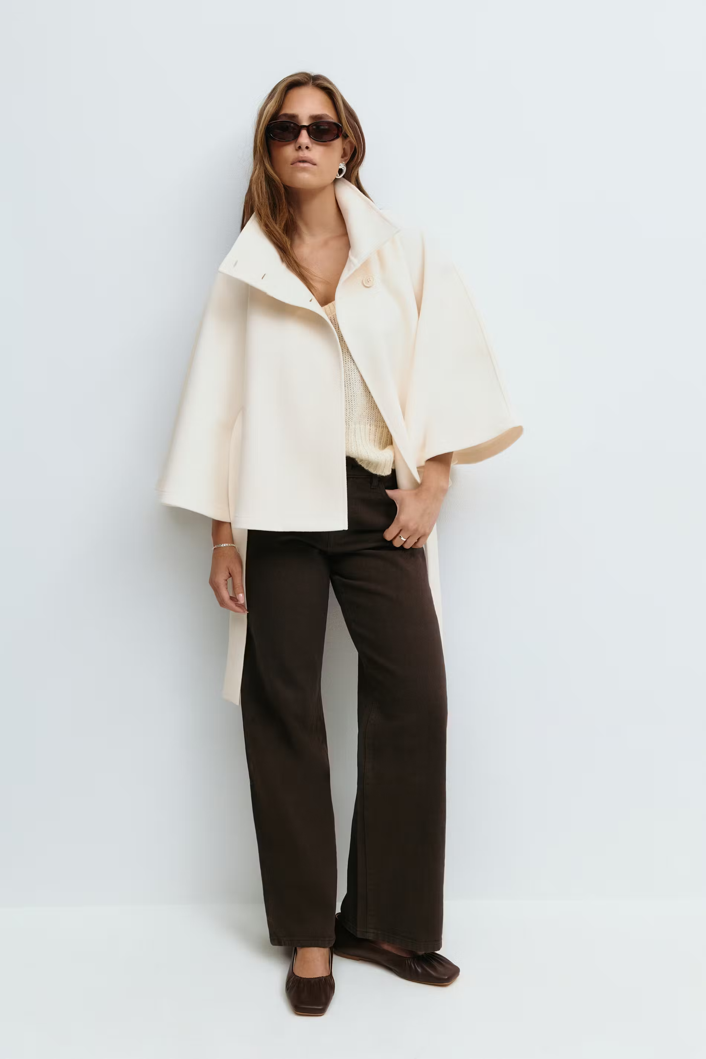 Cape Élégante Femme avec Ceinture et Col Montant