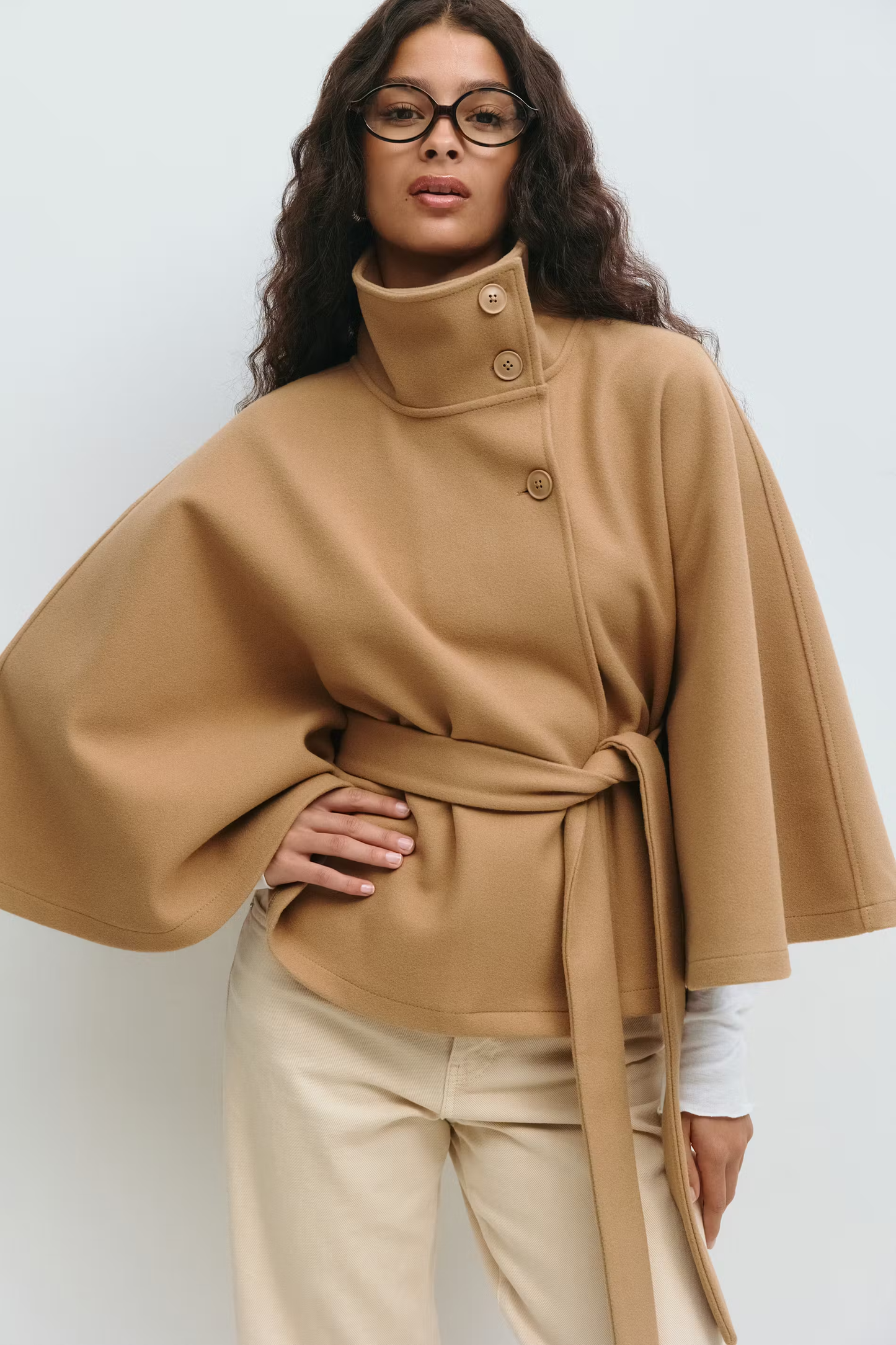 Cape Élégante Femme avec Ceinture et Col Montant