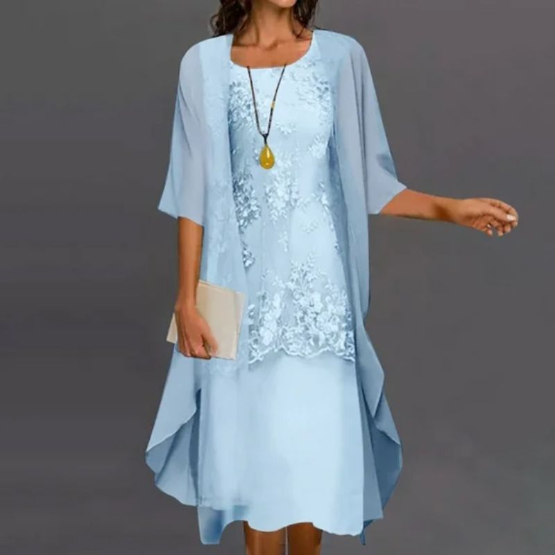 Robe fluide à design superposé avec sur-robe légère – Élégante, aérienne & raffinée