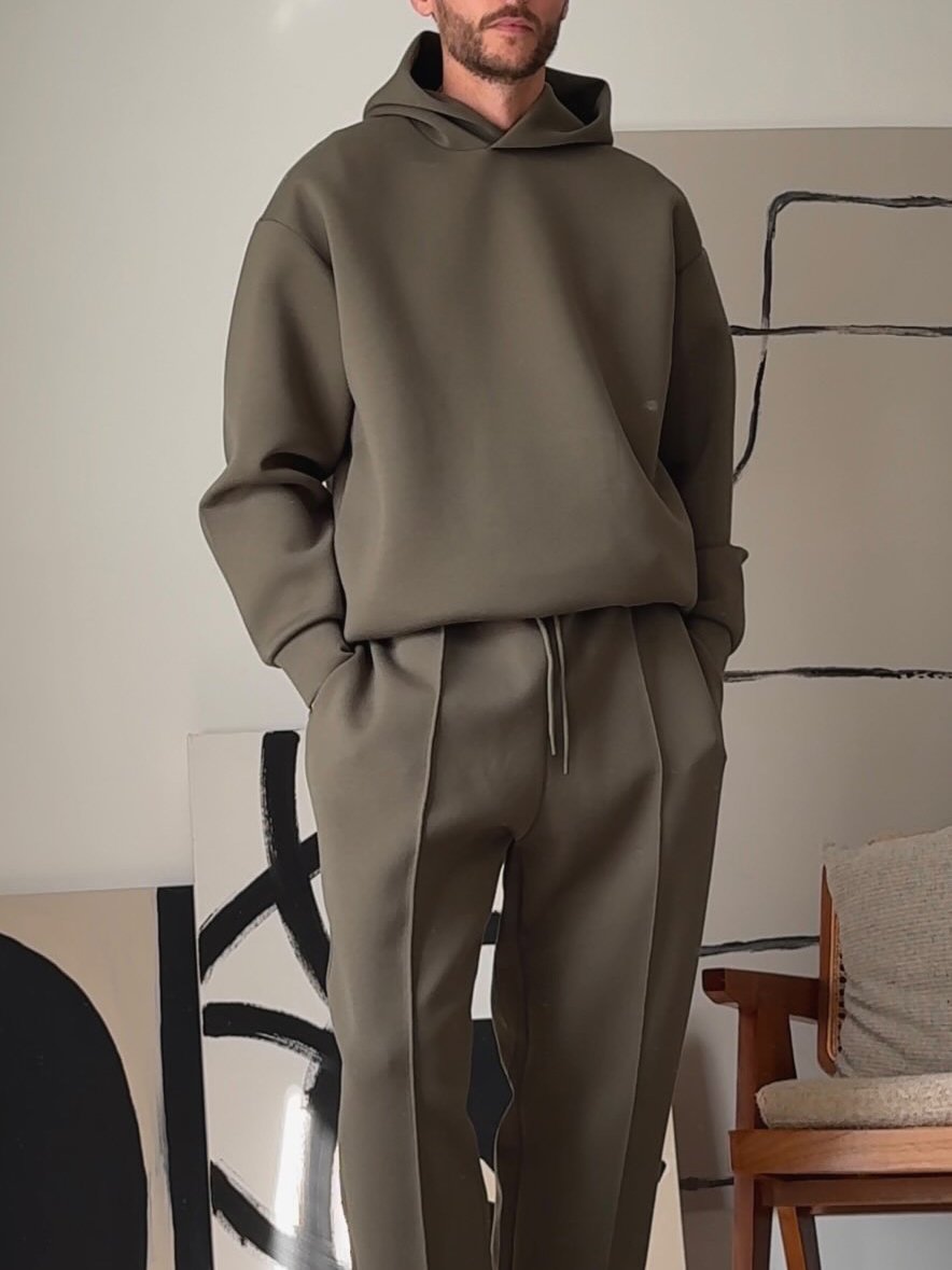 Ensemble Minimaliste Homme | Sweat à Capuche et Pantalon Confort Moderne