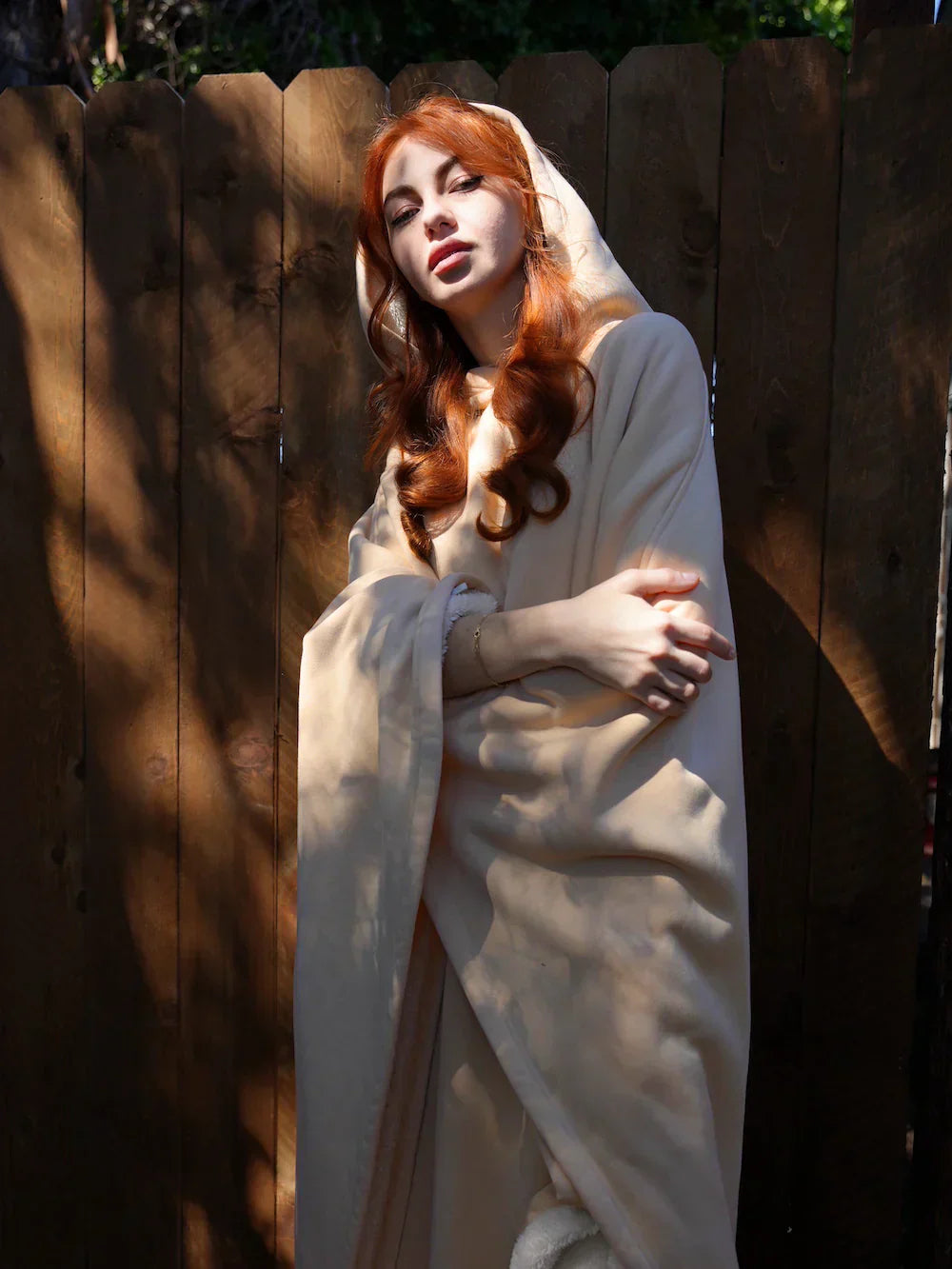 Jeanne | Plaid à capuche en polaire unisexe ultra-doux