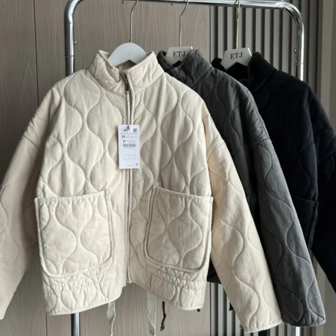 Veste Femme Matelassée Chaude avec Capuche et Cordon de Taille, Confort et Élégance