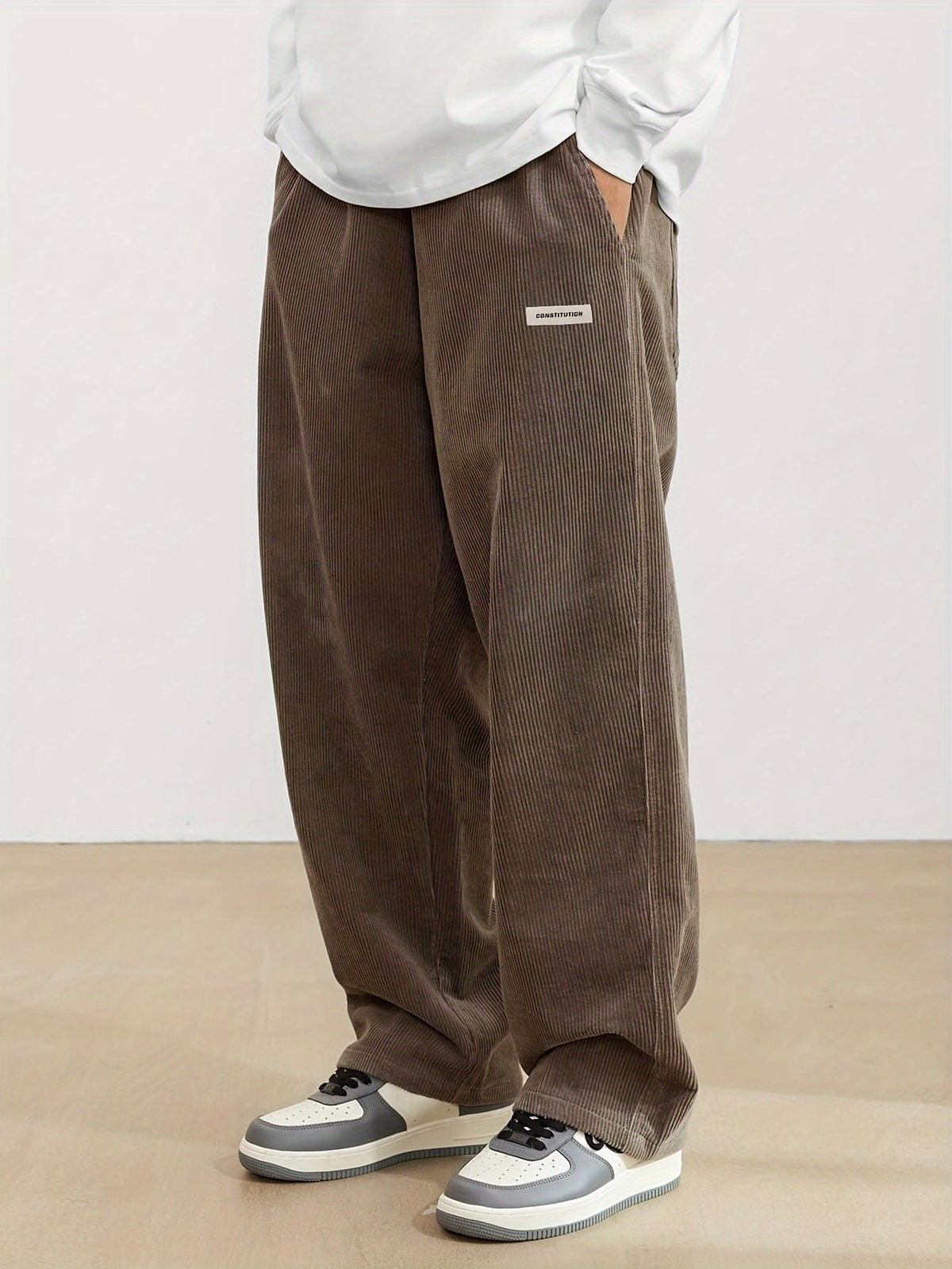 Pantalon en velours côtelé à coupe ample – Tendance, confortable & urbain