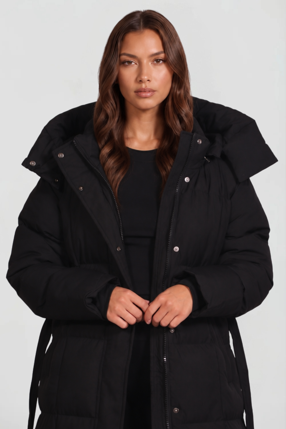 Manteau femme | Long manteau matelassé à capuche et ceinture à nouer pour les journées froides