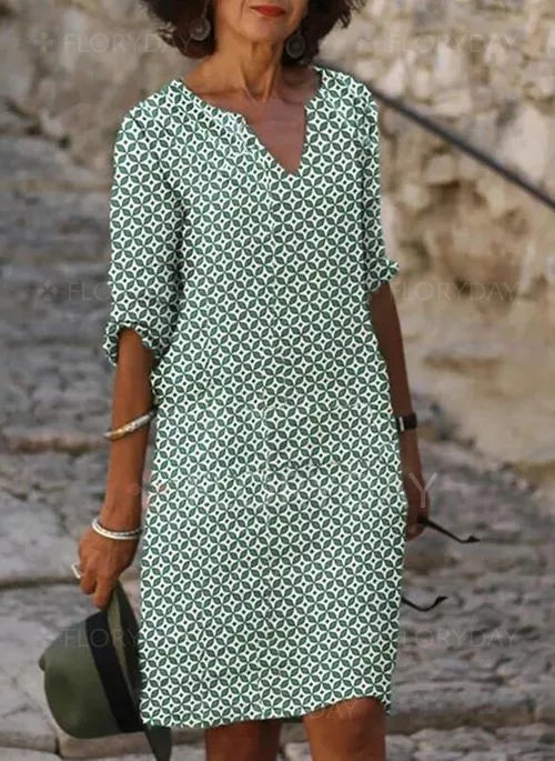 Robe droite fluide à encolure en V – Légère, intemporelle & polyvalente
