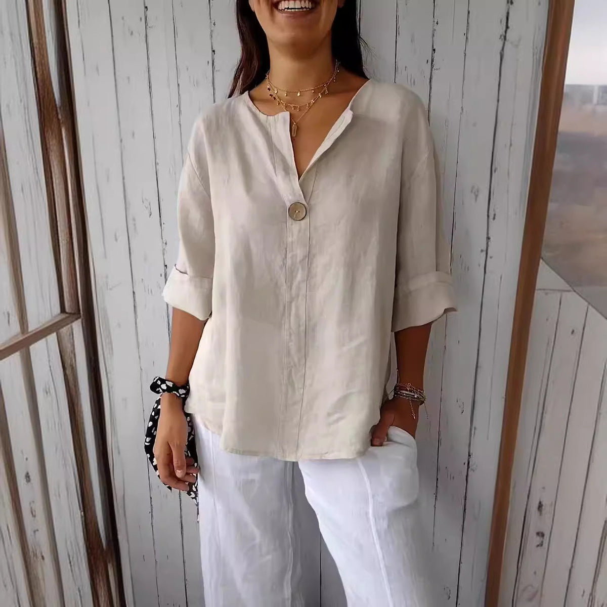 T-Shirt Femme à Col V avec Boutons – Style Décontracté pour le Quotidien