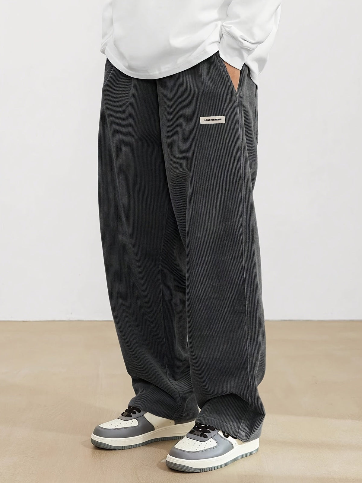 Pantalon en velours côtelé à coupe ample – Tendance, confortable & urbain