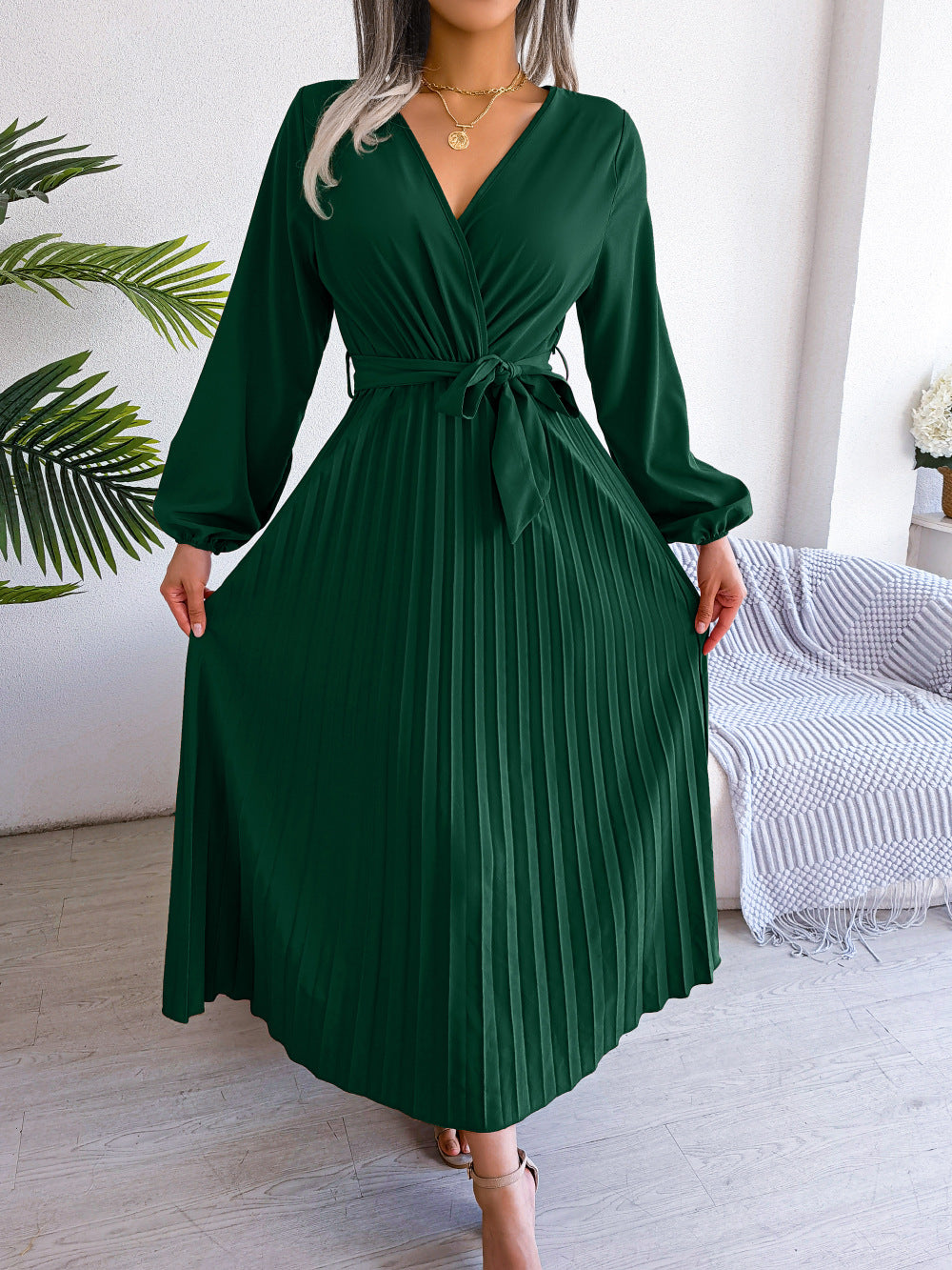 Robe Maxi Femme Élégante Plissée avec Ceinture et Silhouette Féminine
