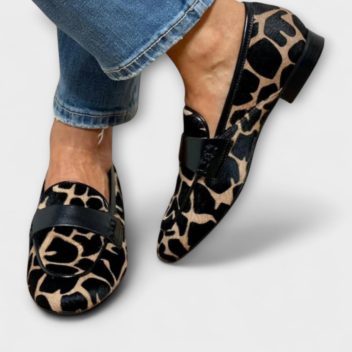 Loafers Femme Élégants à Motif Animal et Finitions Raffinées