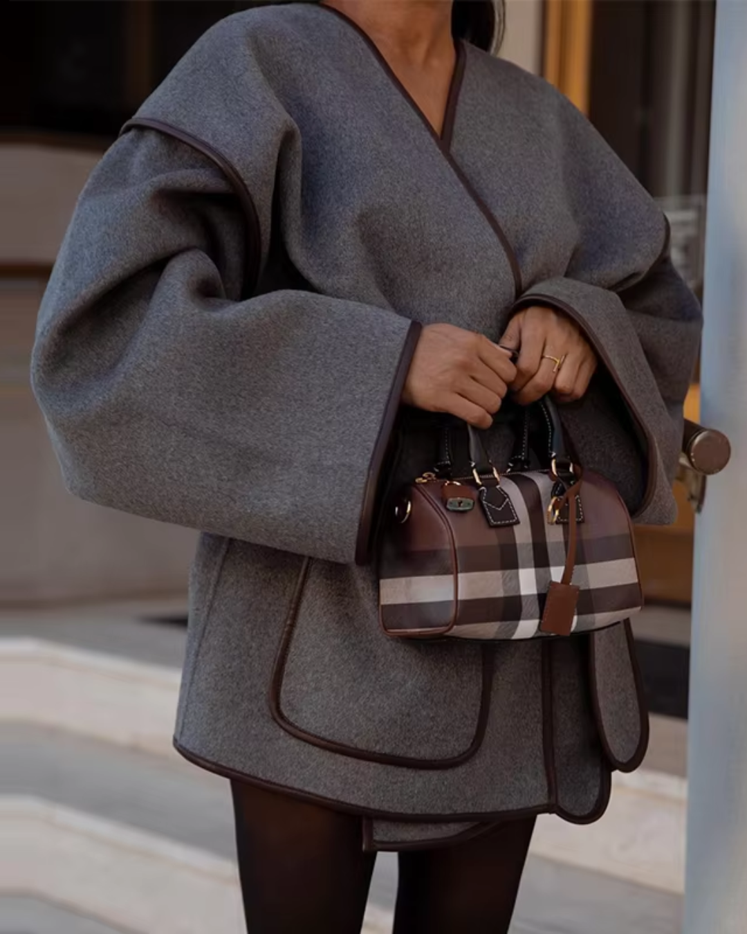 Veste Femme Ceinturée avec Grandes Poches | Coupe Oversize Chic et Moderne