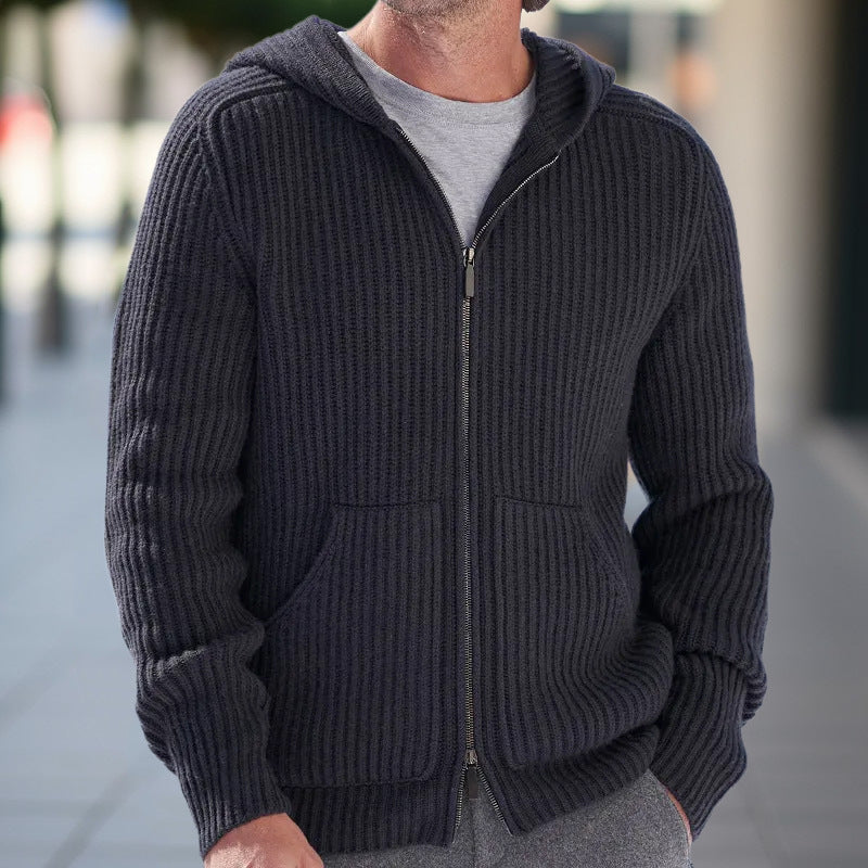 Cardigan Homme à Capuche avec Design Structuré