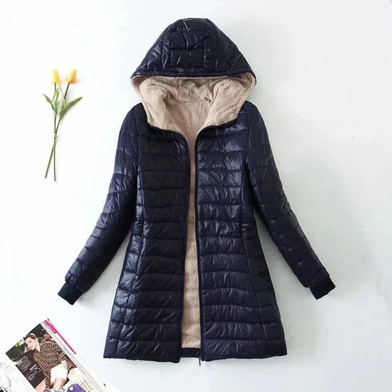 Colombe | Veste Femme Puffer, Capuche et Doublure Plush, Coupe Regular, Mi-Longue