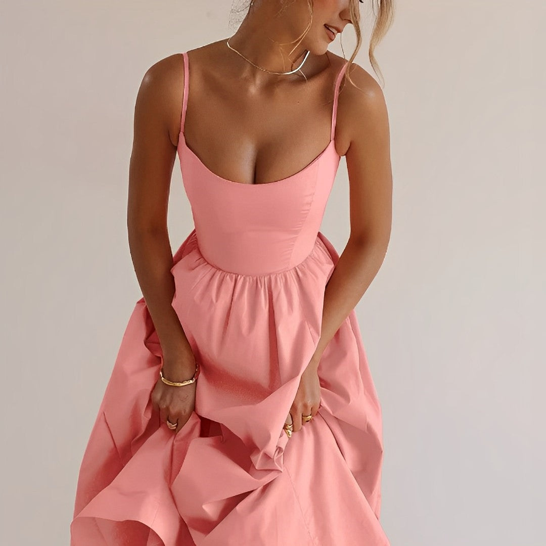 Robe d’Été Élégante à Fines Bretelles – Légèreté Féminine & Style Moderne