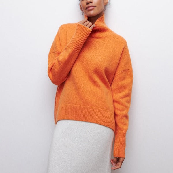 Diore | Pull en maille uni à col roulé, coupe ample et confortable