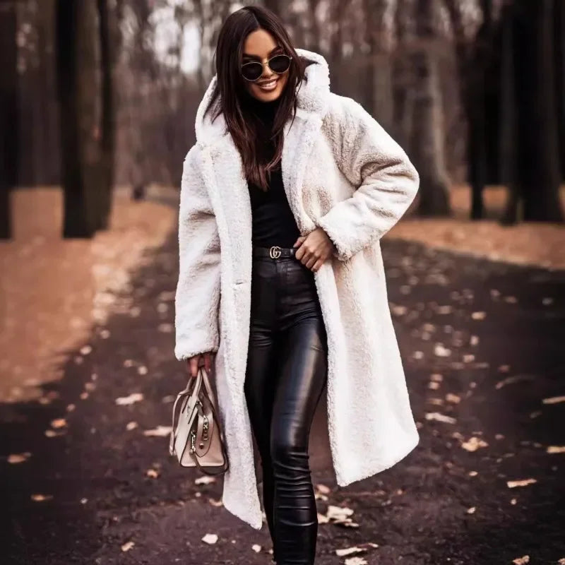 Gala | Manteau Long Femme en Peluche avec Capuche