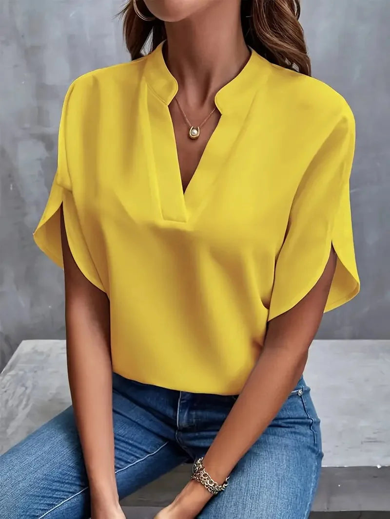 Blouse Élégante pour Femmes avec Col en V – Style Intemporel & Légèreté Féminine