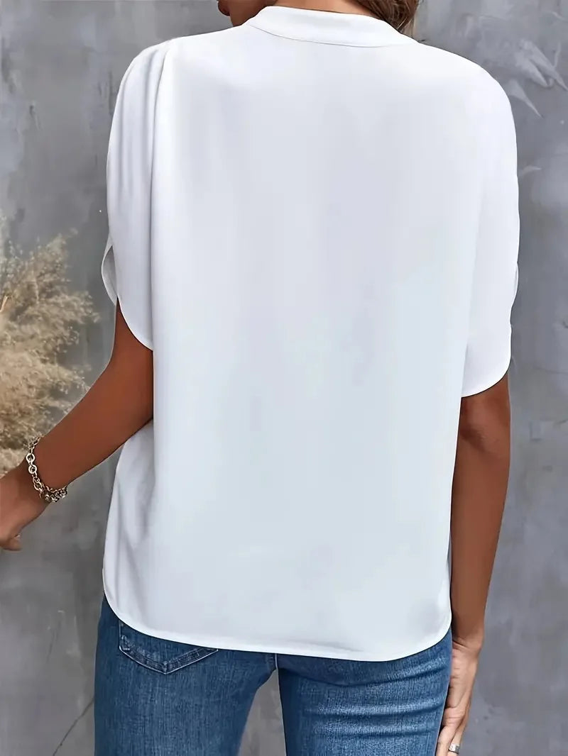 Blouse Élégante pour Femmes avec Col en V – Style Intemporel & Légèreté Féminine
