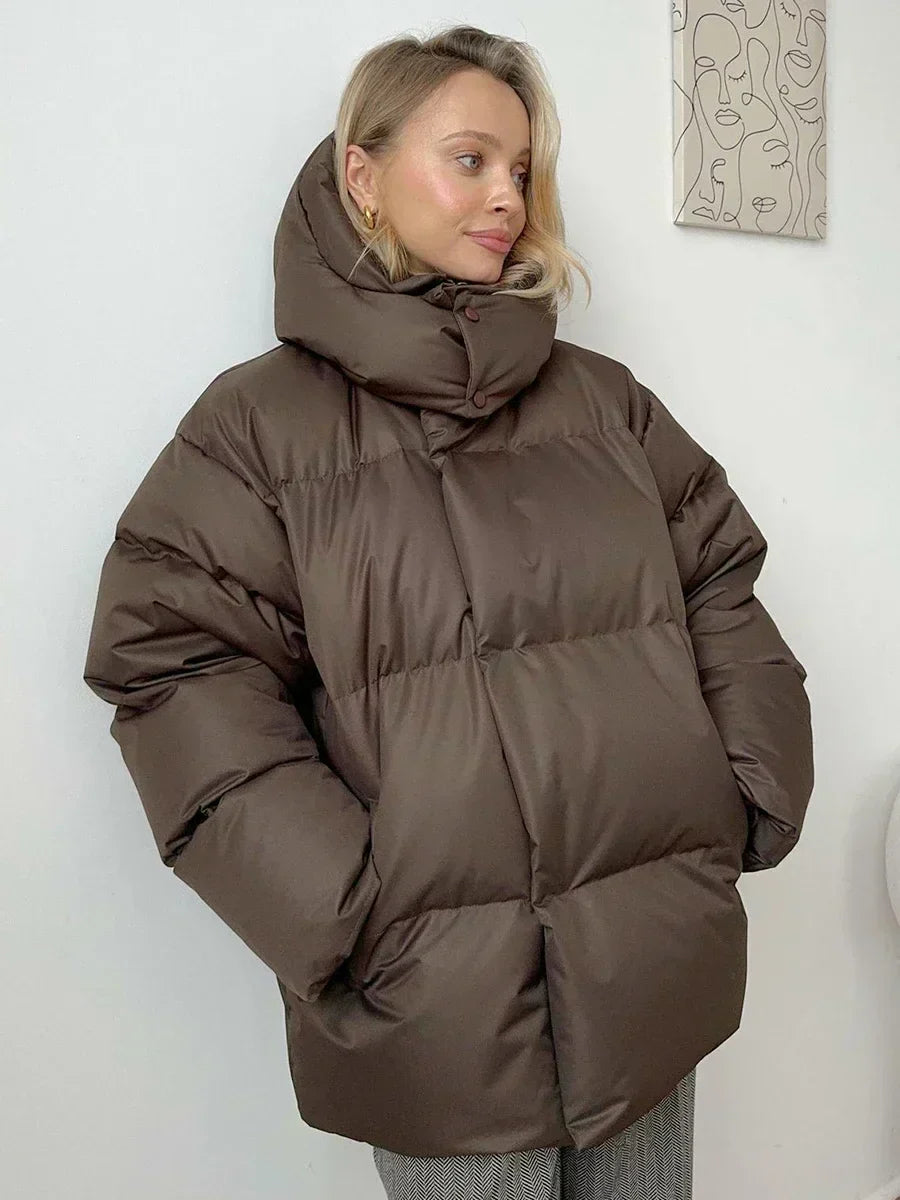 Stéphanie | Veste Oversize Femme Hiver Épaisse, Rembourrée avec Capuche et Fermeture Zippée