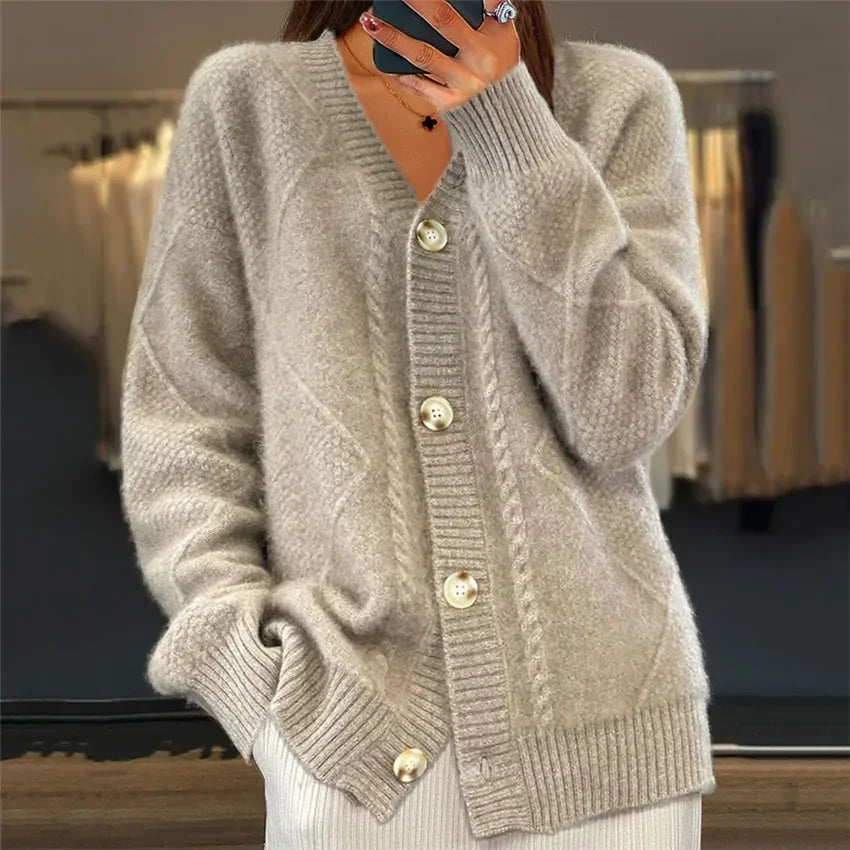Céline | Cardigan Femme Élégant en Maille, Col V avec Boutons