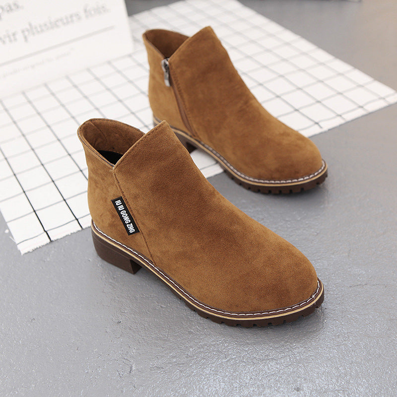 Blandine | Bottines Femme en Daim avec Talon Bas & Fermeture Éclair Latérale