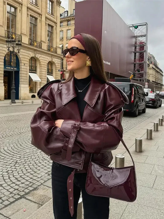 Iliane | Veste Femme Oversize Effet Cuir Bordeaux avec Large Revers et Ceinture