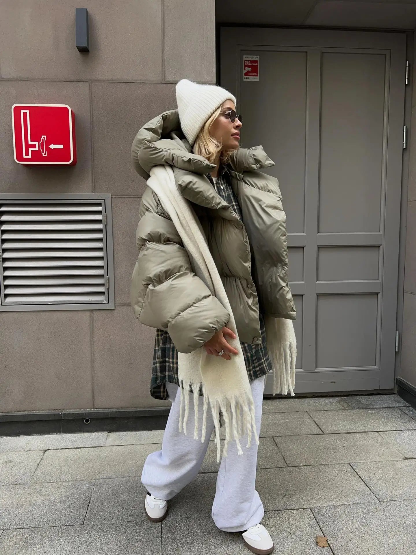 Short Puffer Jacket Femme | Veste Matelassée à Capuche pour Style Urbain et Confort Chaleureux