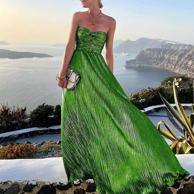Robe longue plissée sans bretelles – Élégance, légèreté & féminité estivale