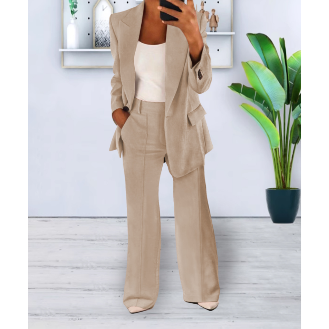 Ensemble tailleur pantalon structuré – Élégant, moderne & polyvalent