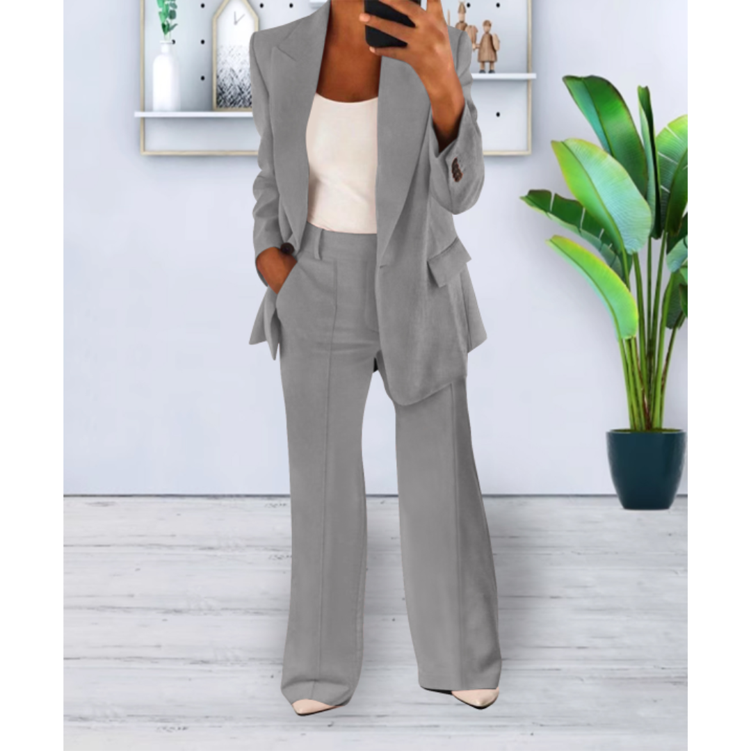 Ensemble tailleur pantalon structuré – Élégant, moderne & polyvalent