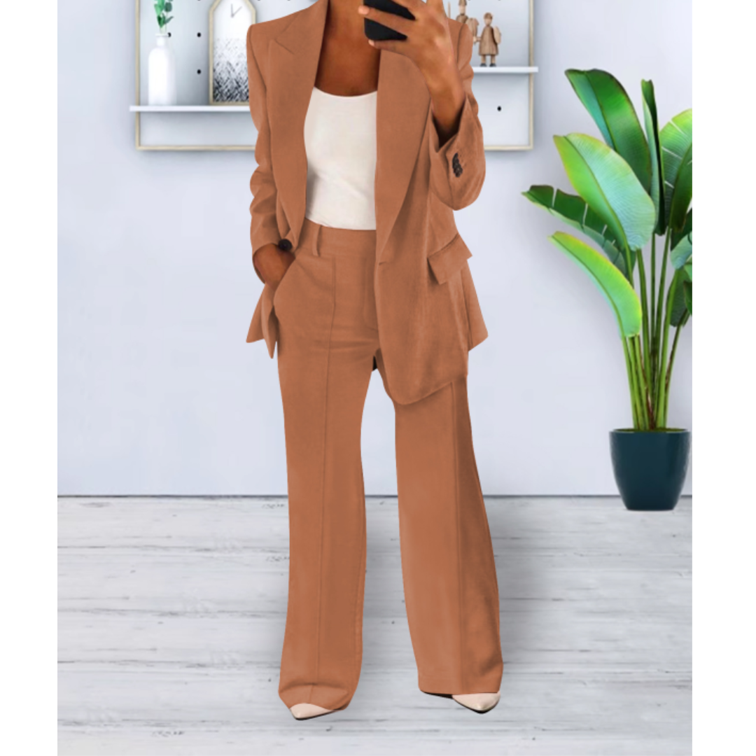Ensemble tailleur pantalon structuré – Élégant, moderne & polyvalent