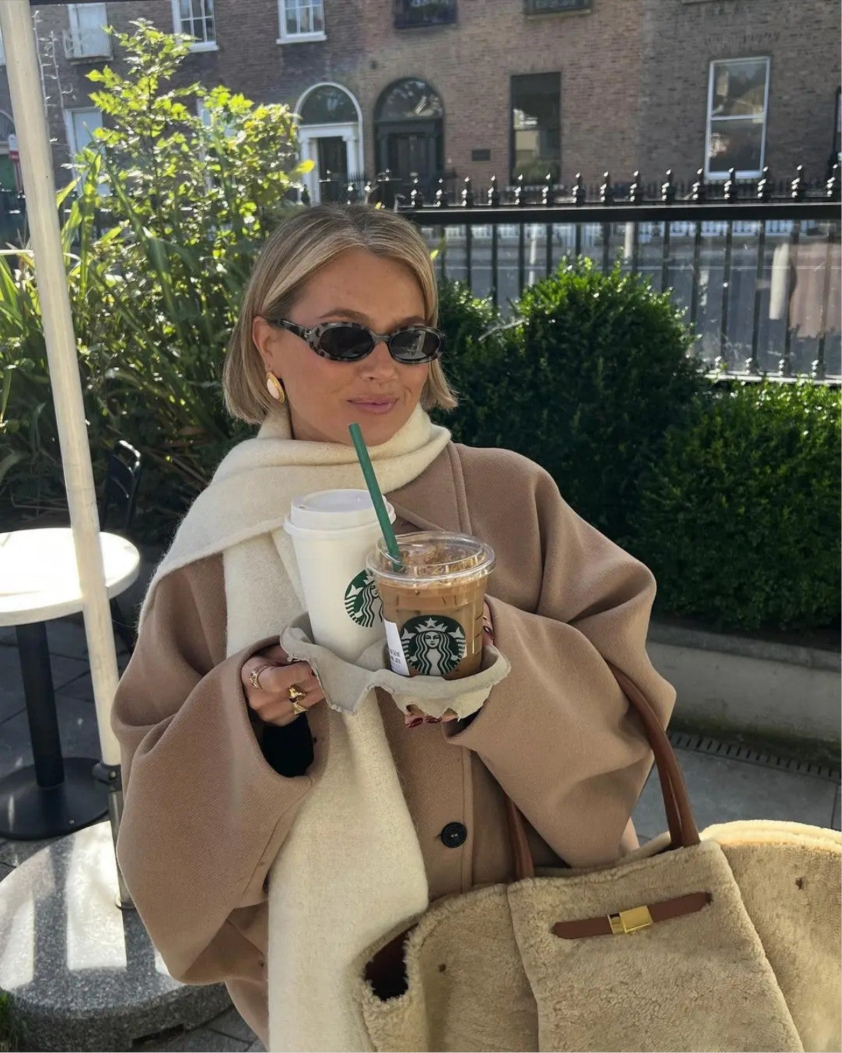 Suzanne | Manteau Oversize en Laine avec Boutons pour Femmes