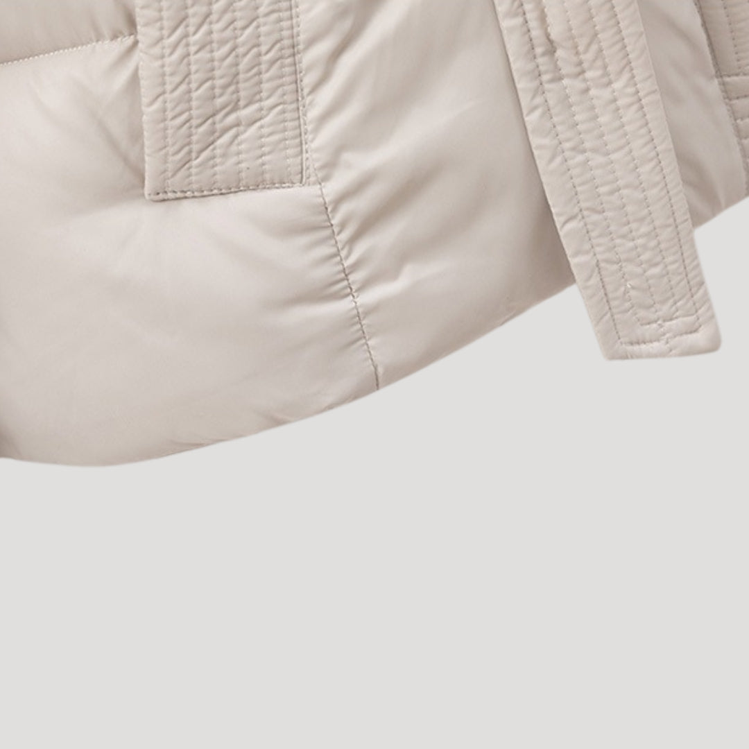 Doudoune à Capuche Ceinturée Femme | Élégance d’Hiver & Chaleur Intemporelle