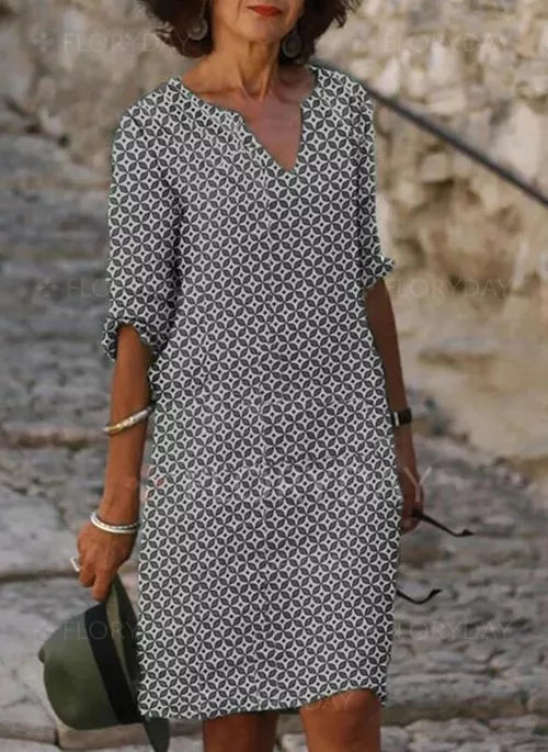 Robe droite fluide à encolure en V – Légère, intemporelle & polyvalente