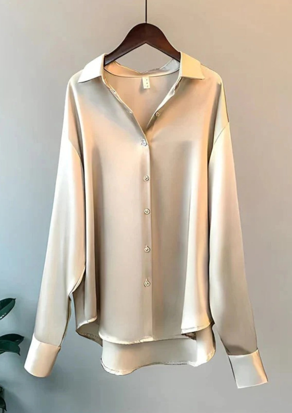 Blouse Femme au Design Épuré – Adaptée au Quotidien et au Bureau