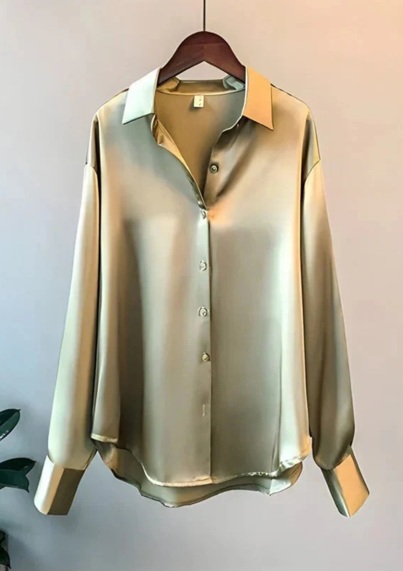 Blouse Femme au Design Épuré – Adaptée au Quotidien et au Bureau