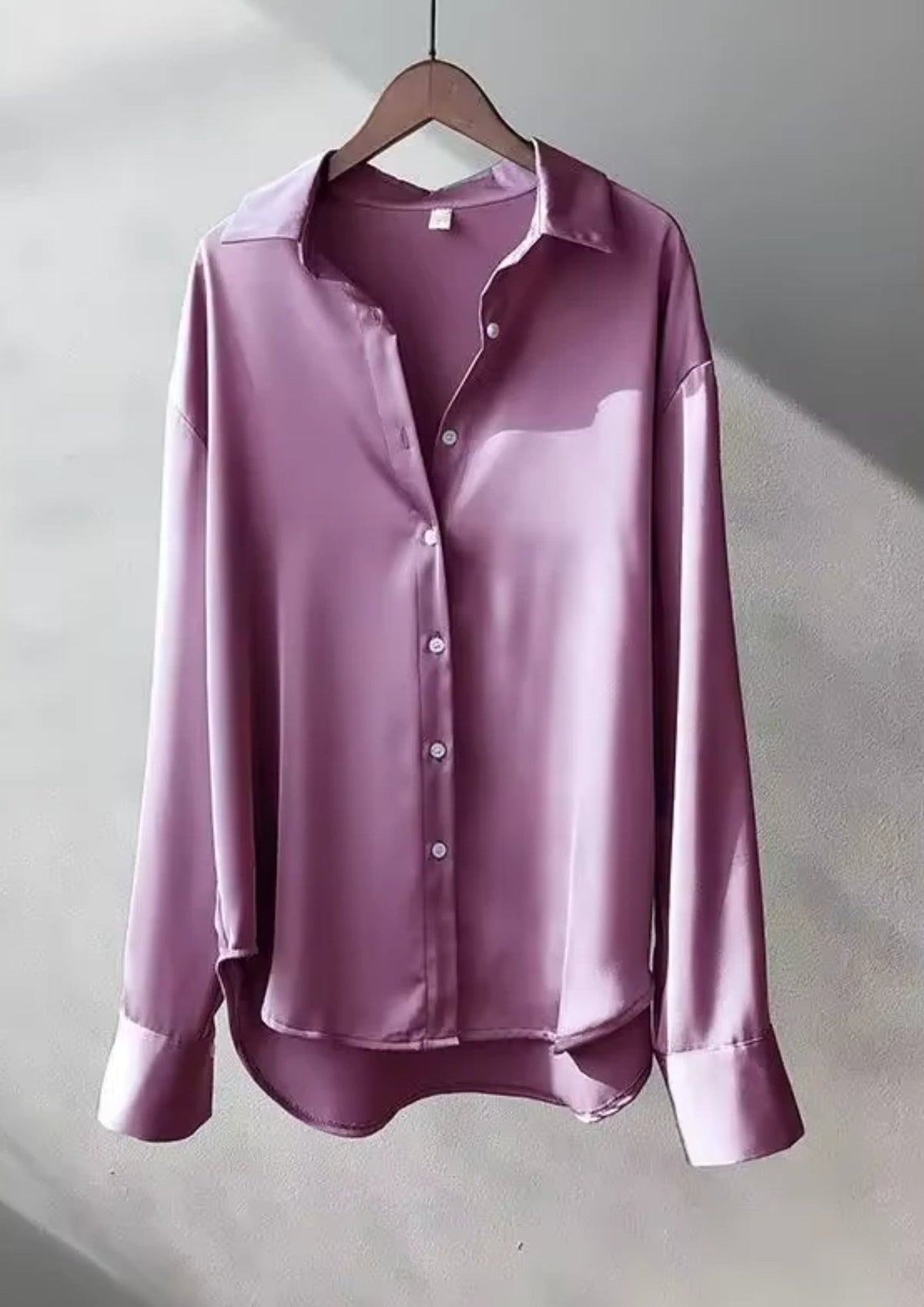 Blouse Femme au Design Épuré – Adaptée au Quotidien et au Bureau
