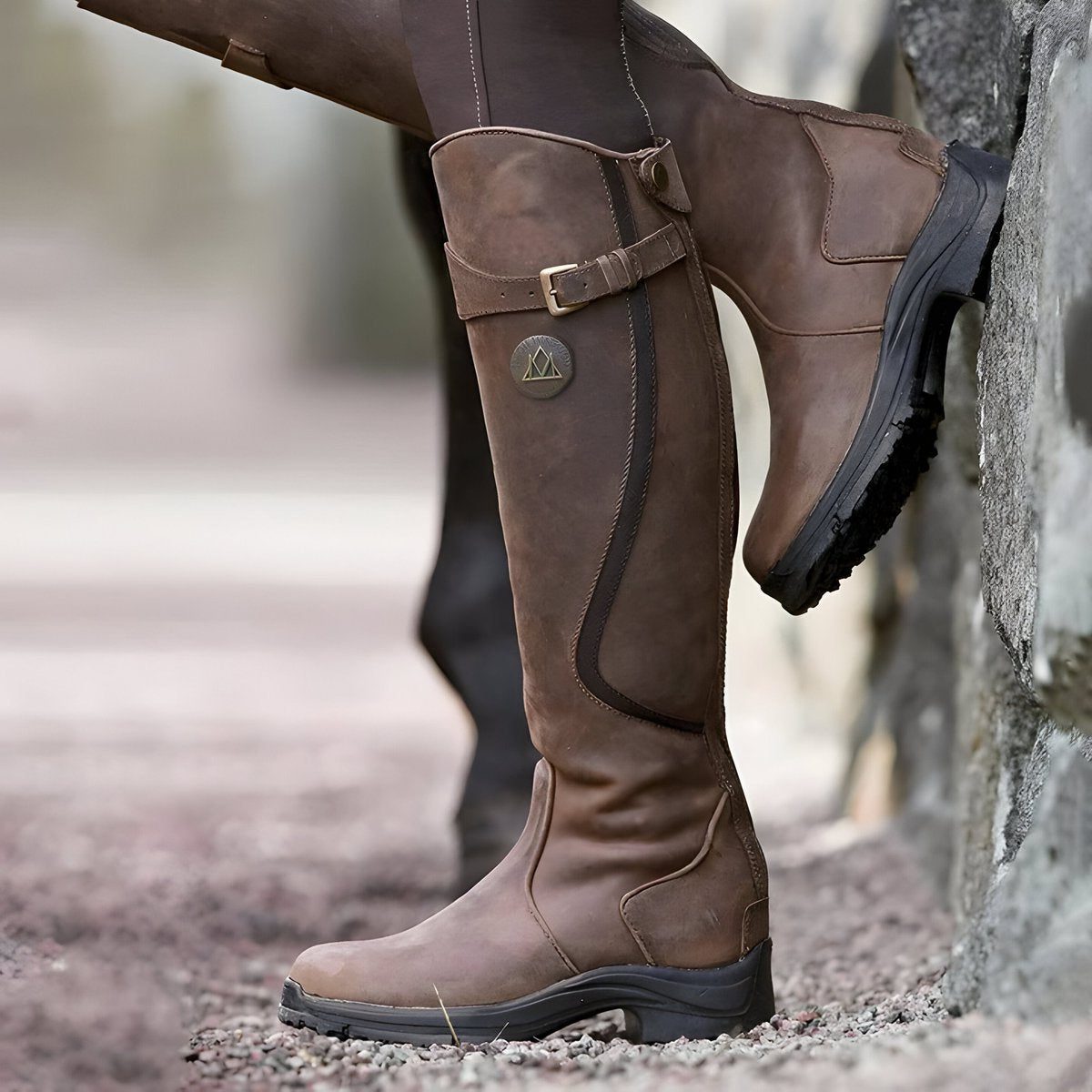 Bottes femme | Bottes hautes à hauteur du genou dans un style équestre classique