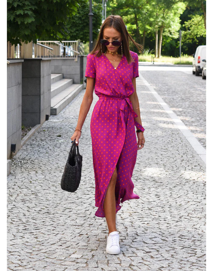 Robe midi portefeuille estivale – Légèreté, féminité & élégance moderne