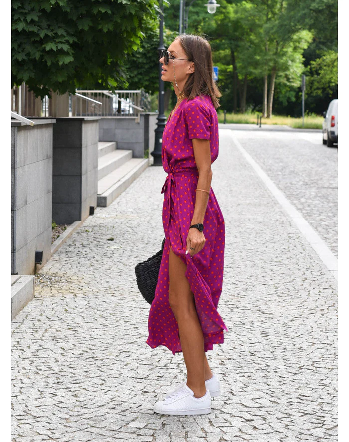 Robe midi portefeuille estivale – Légèreté, féminité & élégance moderne
