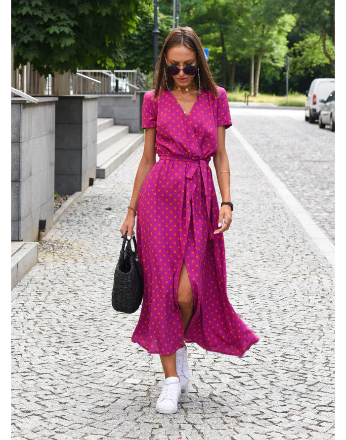 Robe midi portefeuille estivale – Légèreté, féminité & élégance moderne
