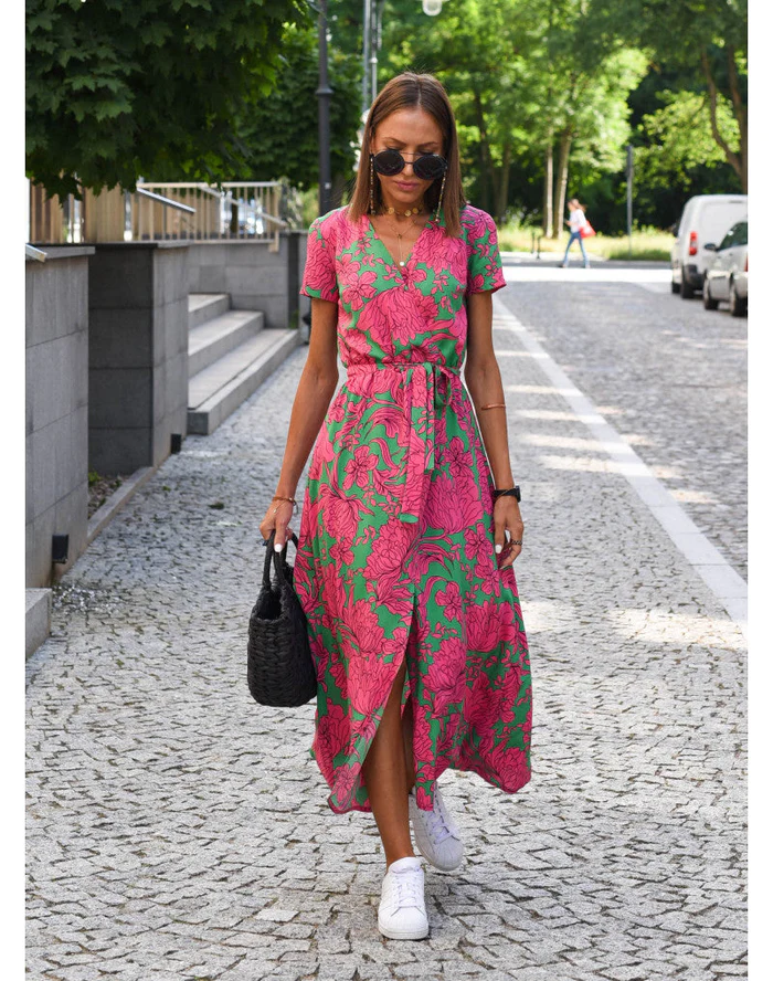 Robe midi portefeuille estivale – Légèreté, féminité & élégance moderne