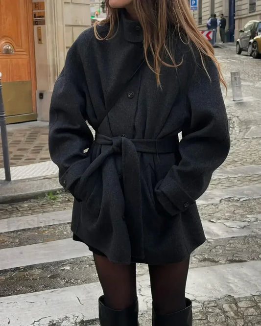 Manteau Court Chic | Élégance Moderne pour Vos Looks Urbains