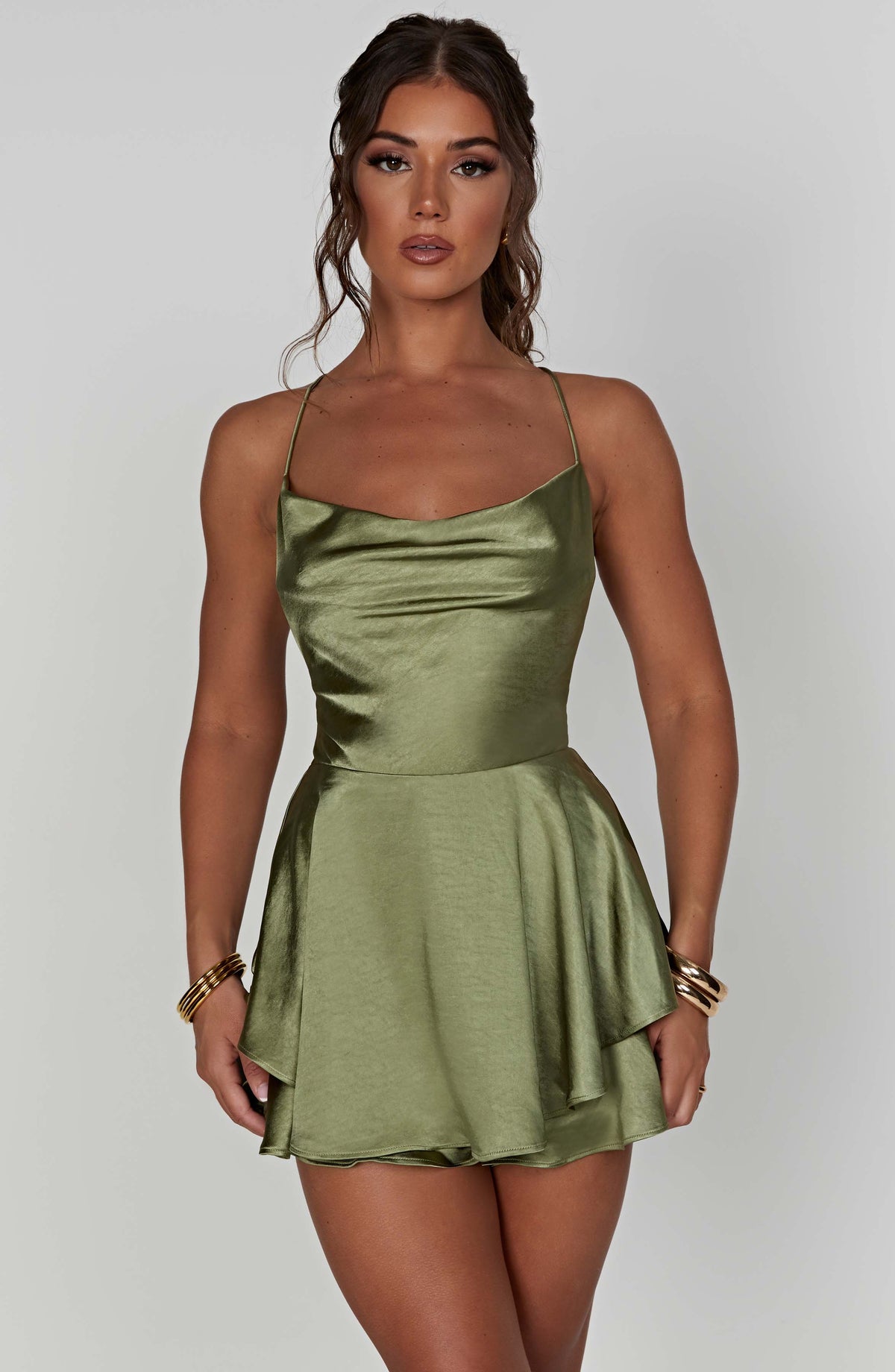 Robe Mini Élégante en Satin – Glamour, Style & Élégance Féminine